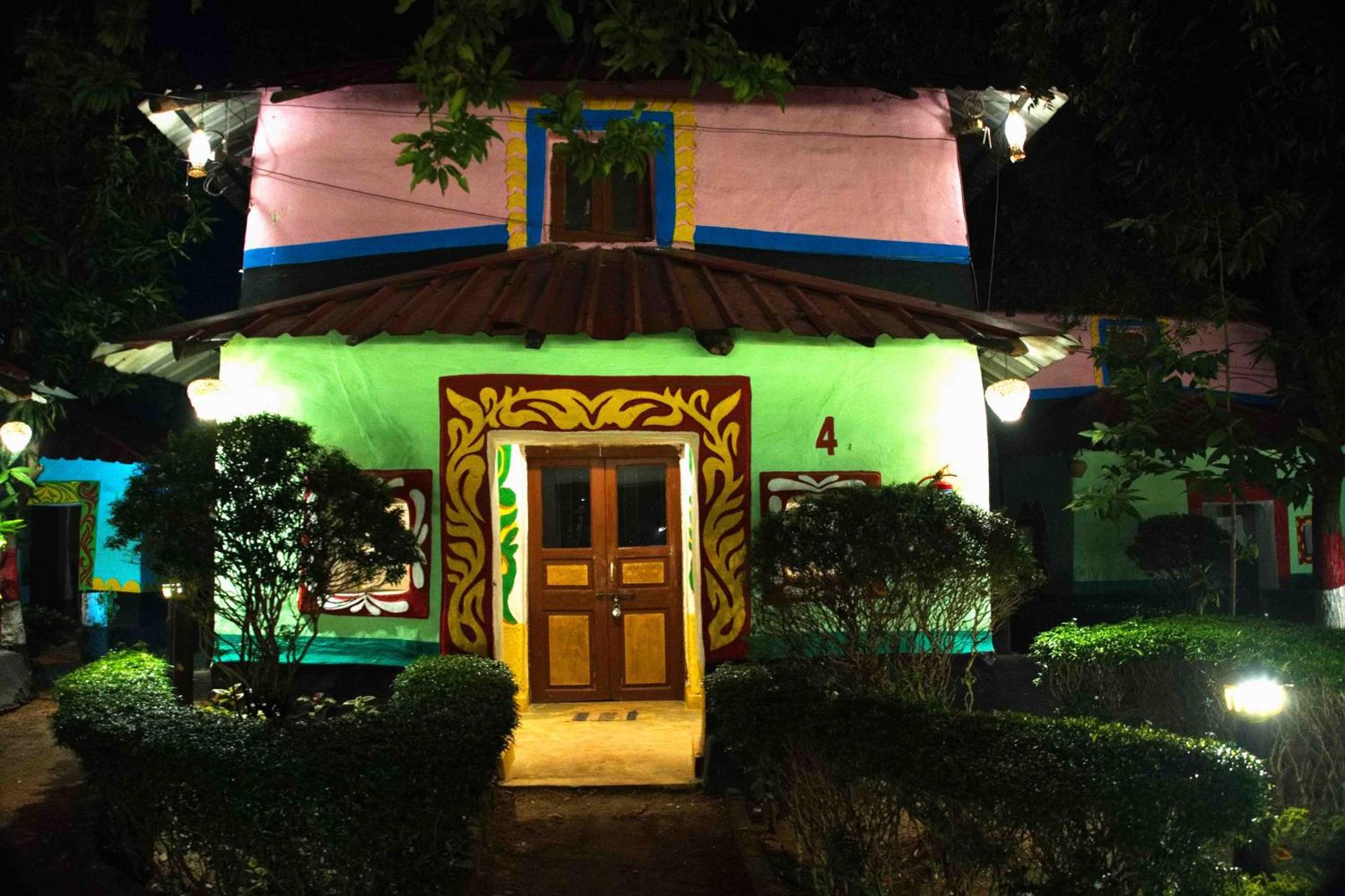 Hotel Raktokorobi Karu Gram Sri Niketan Zewnętrze zdjęcie